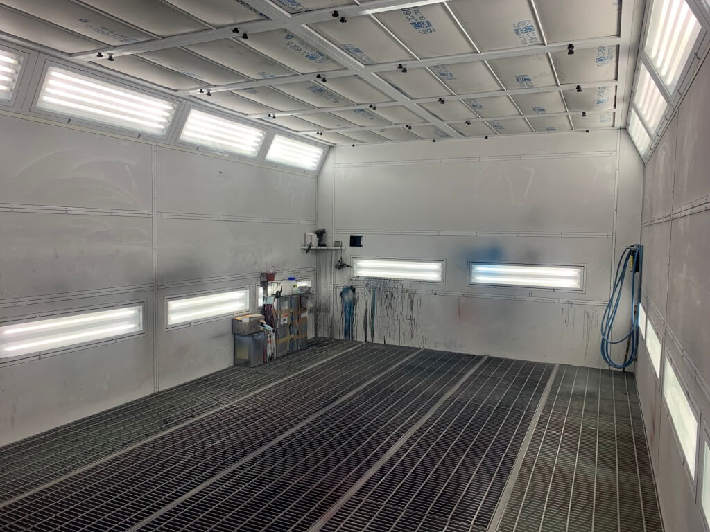 オーノ商会さんのSPREXシリーズの塗装ブースの中